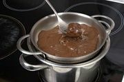 Приготовление блюда по рецепту - Конфеты «Орехи в шоколаде». Шаг 6